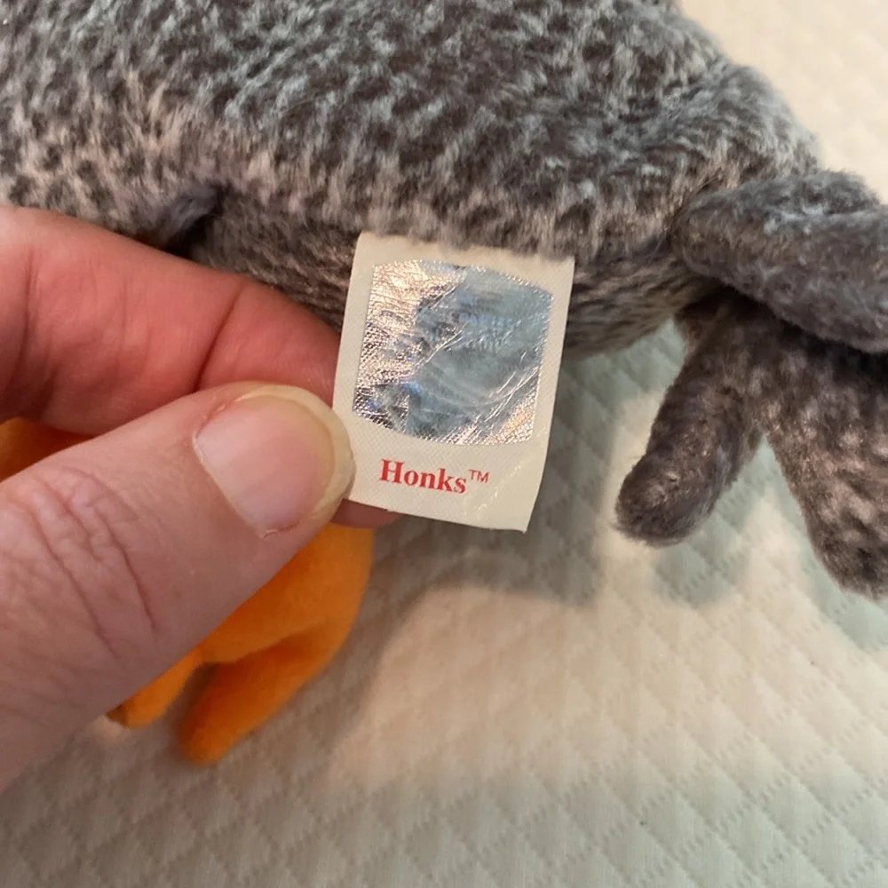 Ty Beanie Baby Gray Body Orange Bill Feet Honks Goose Duck Bird Toy with Tag